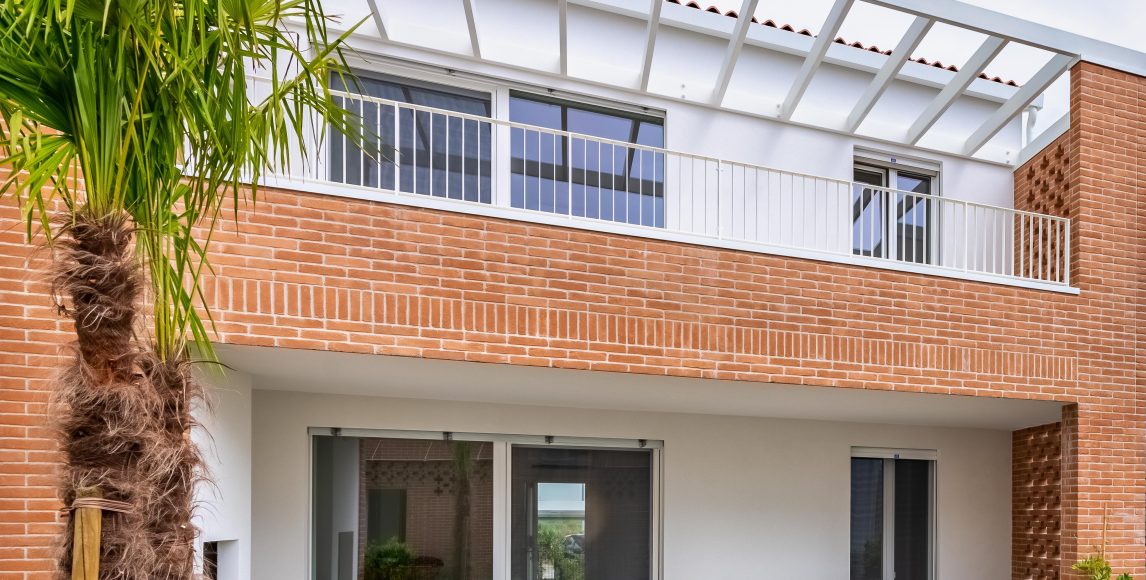 Prémiové apartmány a vily u moře: styl, komfort a výhledy