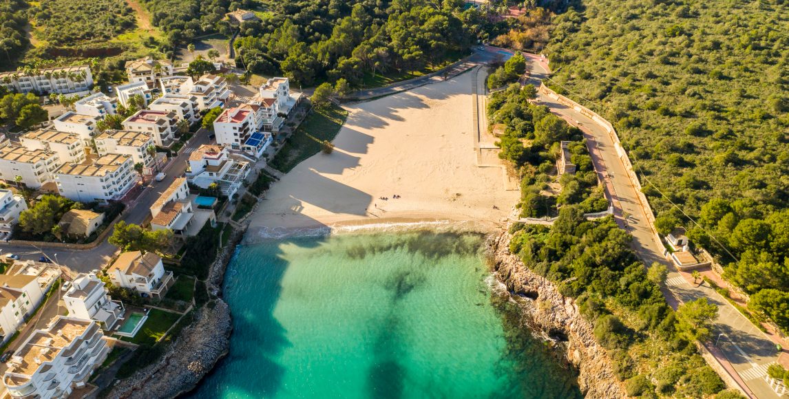 4* apartmány jen 250 metrů od zlatavé pláže Cala Marçal na Mallorce
