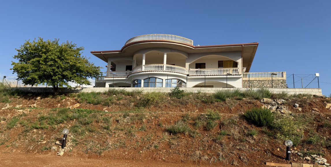 Unikátní vila s panoramatickým výhledem na moře a historické město Cirella