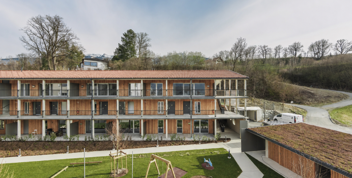 Bydlení s výhledem na Alpy v klidné vilové čtvrti nad Innsbruckem